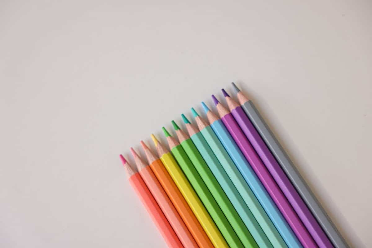 crayons pastel