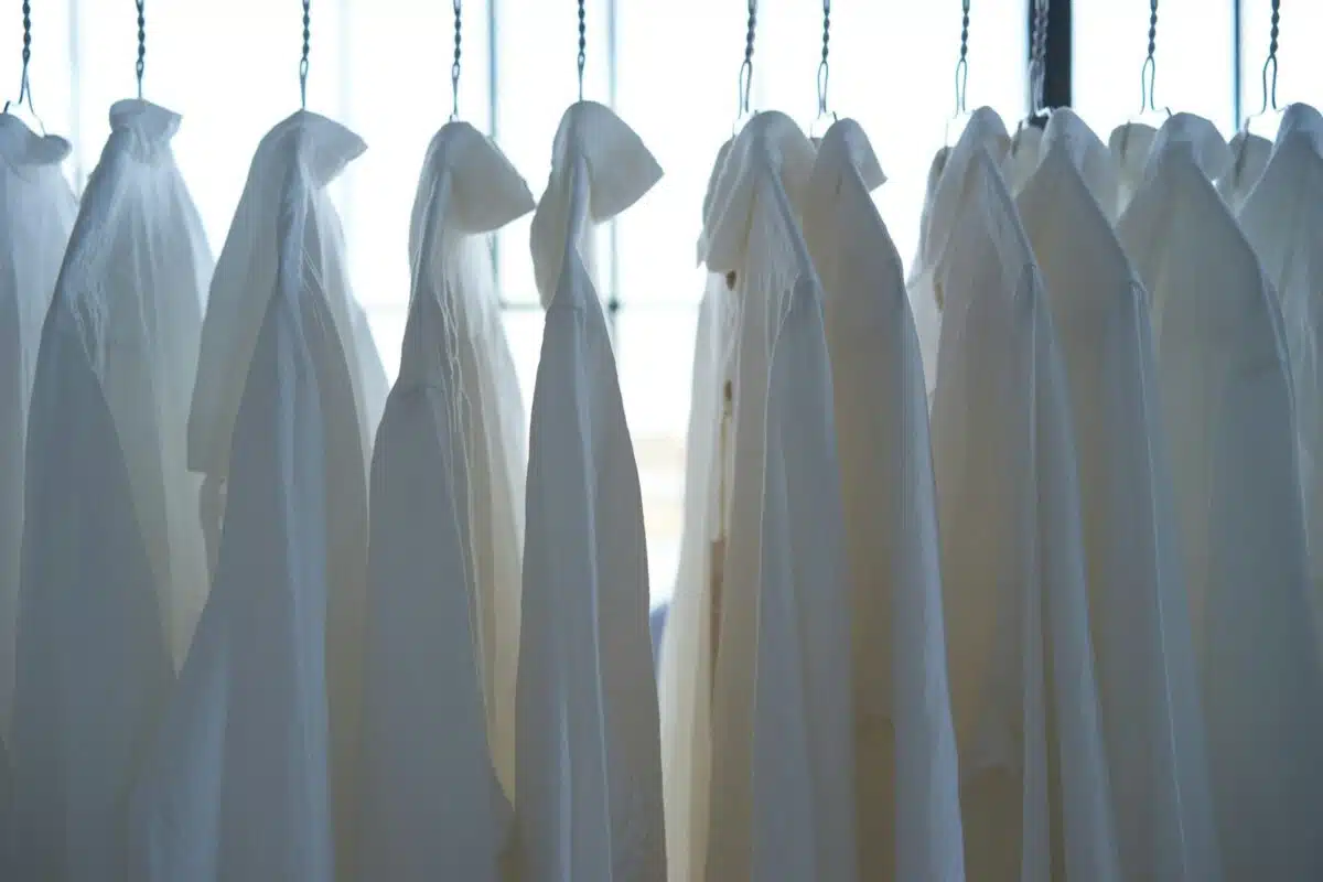 chemises blanches