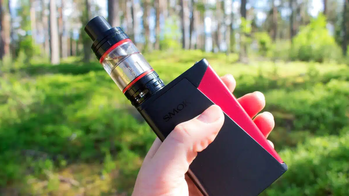 La cigarette électronique et ses e-liquides : deux alliés efficaces pour arrêter de fumer